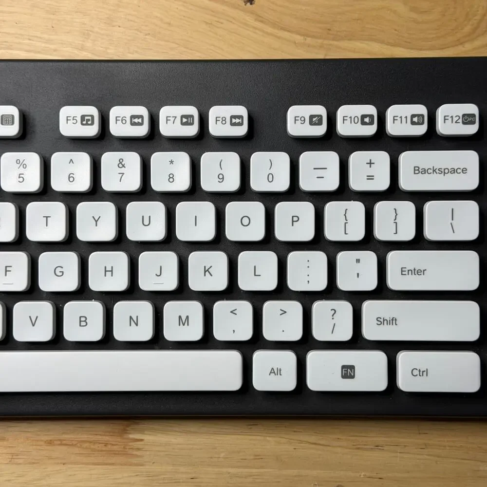 Logitech K310 Washable USB Keyboard Blue / Gray Full Size